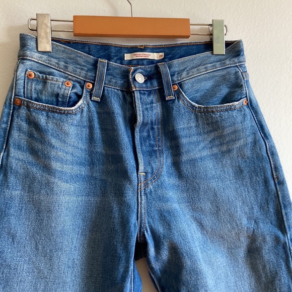 Levi’s wedgie straight medium wash jeans - Picture 4 of 13